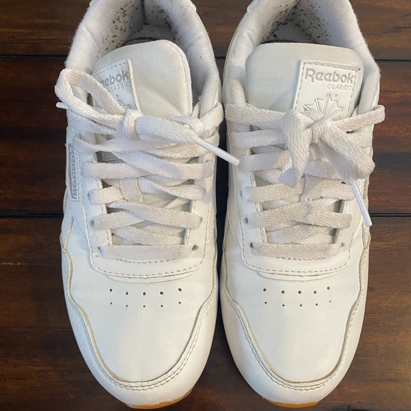 Reebok Classic Women’s Shoes - Picture 2 of 6